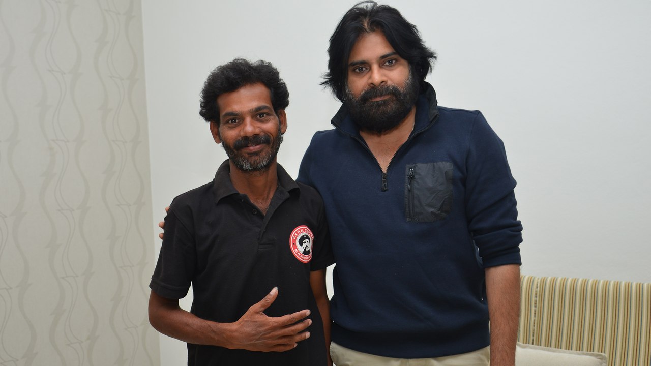 Fan from West Bengal meets Pawan Kalyan