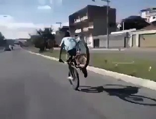 Böyle Dost Düşman Başına