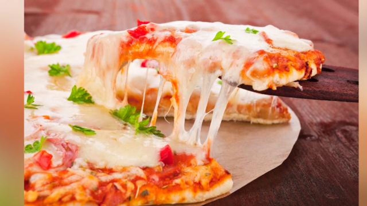 Thieves busted trying to sell stolen pizza to cops