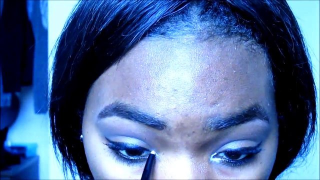 Quick & Easy: Simple Eyes & Bold Lips Tutorial | MakeUp