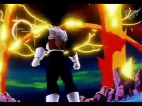 Vegeta ve a Gokú en super sayajin por primera vez