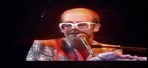 Elton John - Someone Saved My Life Tonight (solo live 1976)