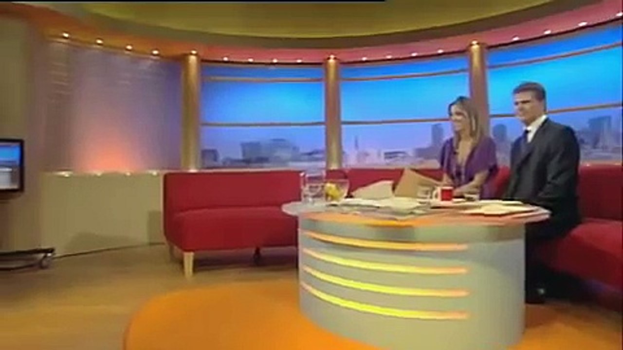 The cast of The Lion King perform 'He Lives in You' on GMTV.mp4