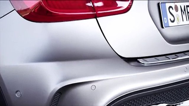 Mercedes-Benz GLA 250 4MATIC Exterior and Interior Review - Video Dailymotion_2