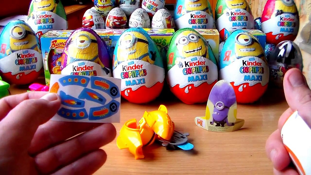 Kinder Maxi Minions of chocolate eggs! Киндер Макси Миньон.