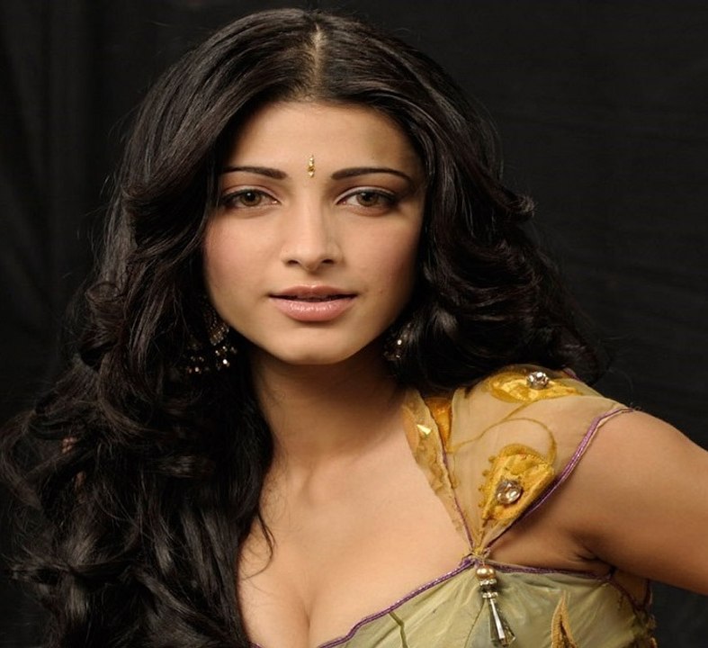 'Desi Look' VIDEO Song  Kanika Kapoor - Ek Paheli Leel