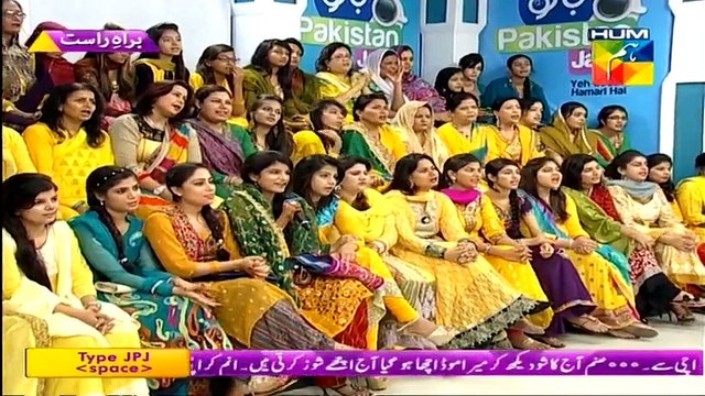 Sanam Jung Ne Kiran Or Pinky Ko Apne Show Me Bula Kar Ghoonghat Pehna Kar Dulhanein Bana Dala