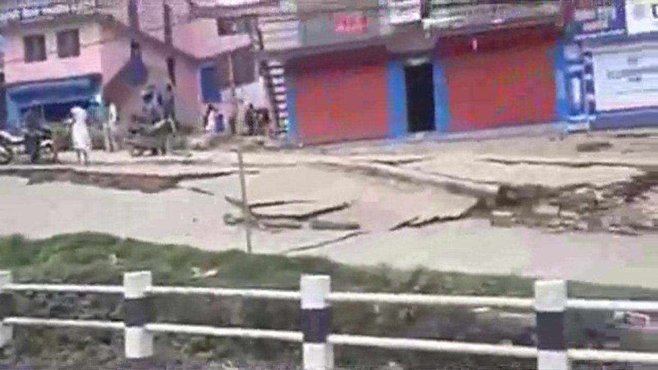 Massive Earth quack Nepal 25 April 2015