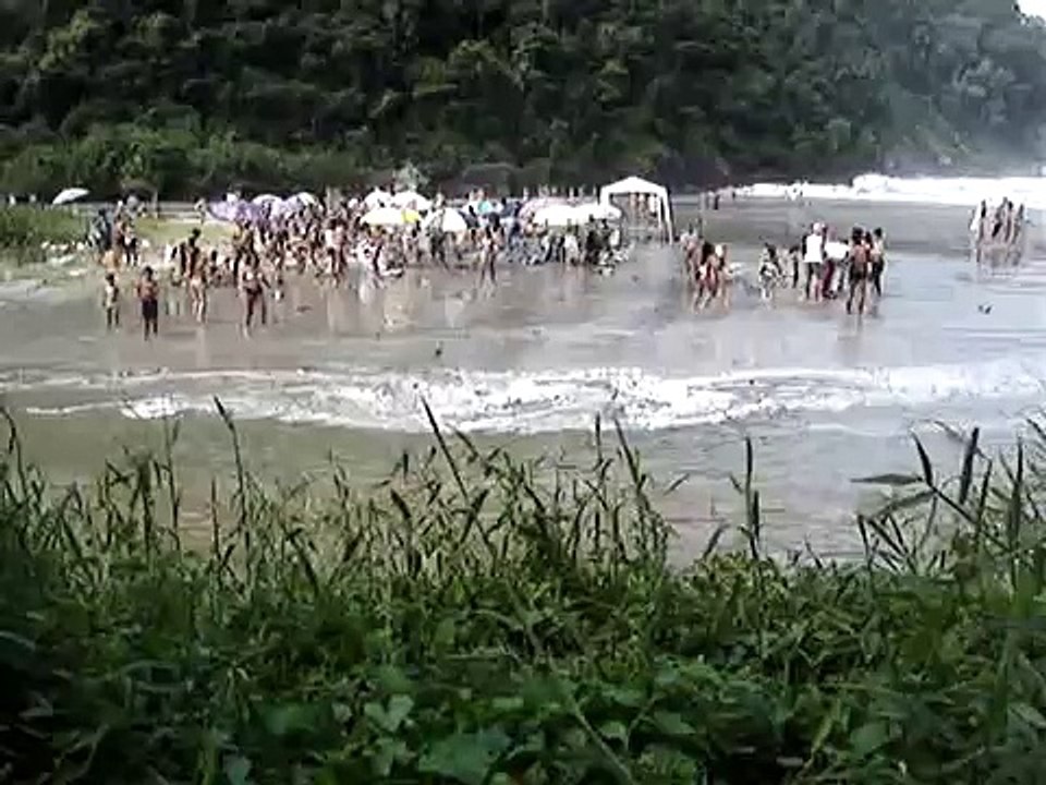 Tsunami Na Itamambuca Ressaca Em Ubatuba Video Dailymotion