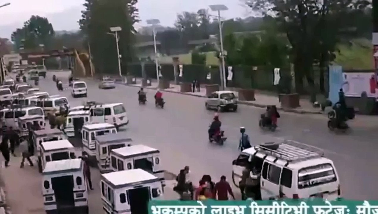 Nepal earthquake sees building collapses onto motorists