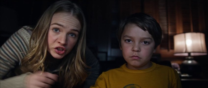 Disney's Tomorrowland - Casey [Full HD] (Britt Robertson, George Clooney, Hugh Laurie)