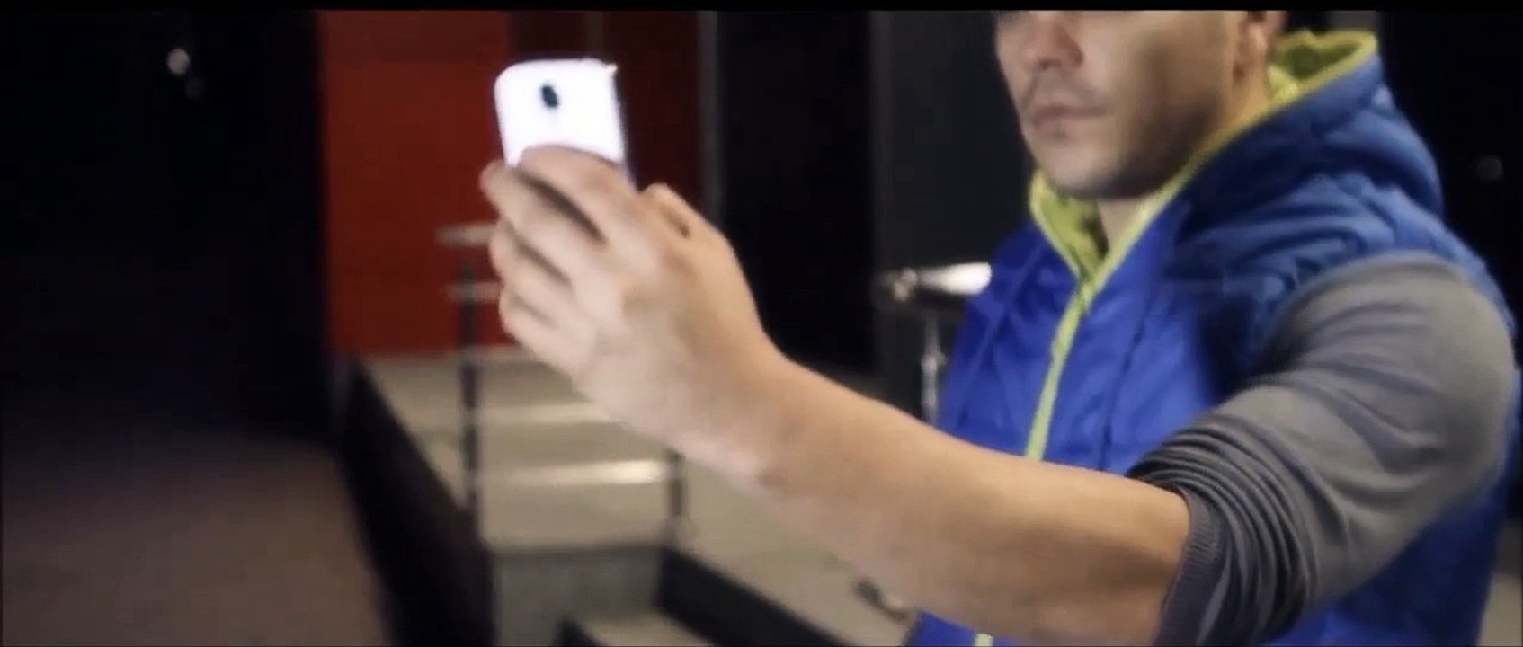 SELFIE by Simon R. Stefan and Alex Pandrea - Magic Trick