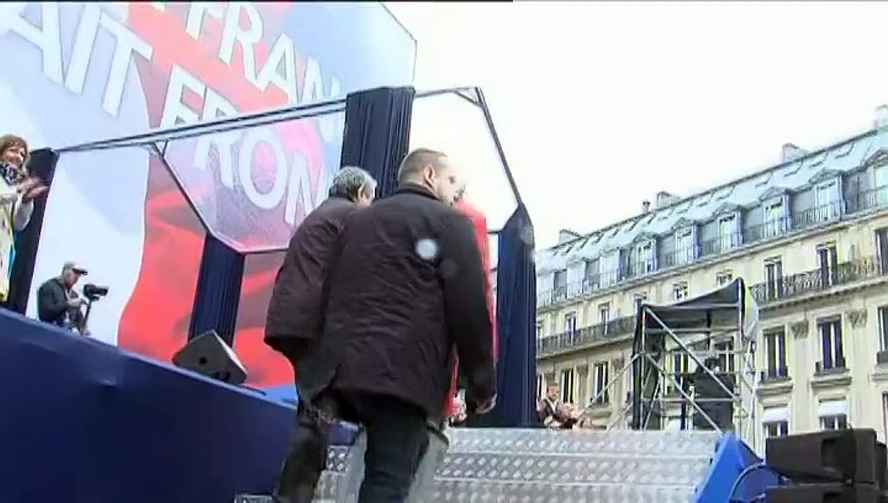 1er-Mai : Jean-Marie Le Pen s'invite à la tribune avant le discours de sa fille