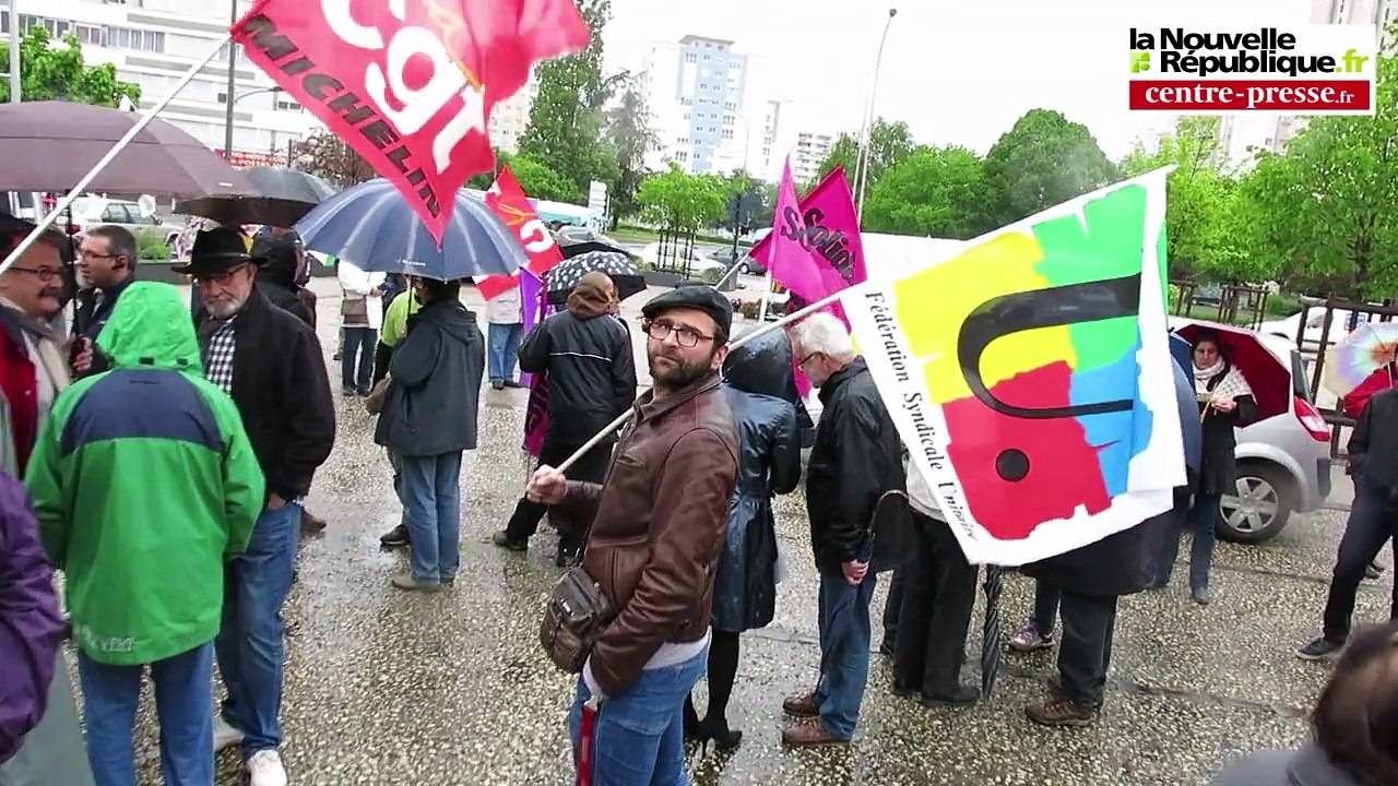 VIDEO. 1er Mai à Poitiers : pas de foule mais tradition maintenue