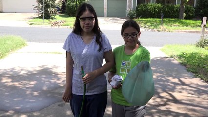 Wubble Bubble filled with water | EpicReviewGuys in 4k  CC