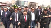 İstanbul Emniyet Müdürü Altınok, Taksim Meydanı'nda İncelemelerde Bulundu