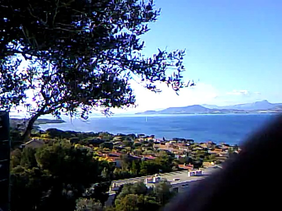 A LA TABLE  (d'orientation)