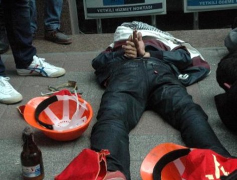 Taksim'e Gitmek İstediler, Çantalarından Molotof Kokteyli Çıktı