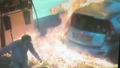 Woman Sets Car on Firе