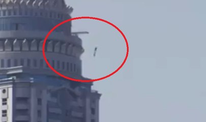 OMG - Men Falling Down from Tower in Dubai