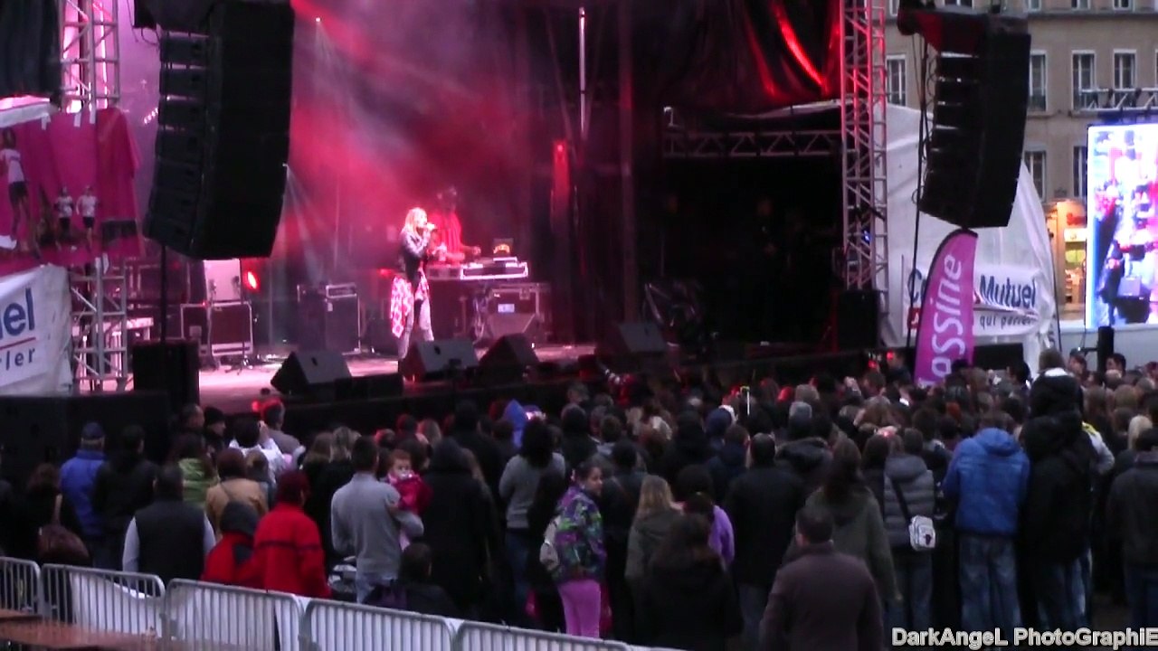 Vitaa - 30 avril 2015 place de la République Metz (57)_HD 720p