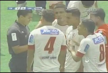 Cienciano vs León de Huánuco: El terrible codazo de Barreda (VIDEO)