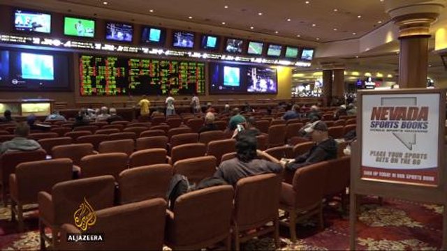 Las Vegas pins hopes on boxing 'fight of the century'