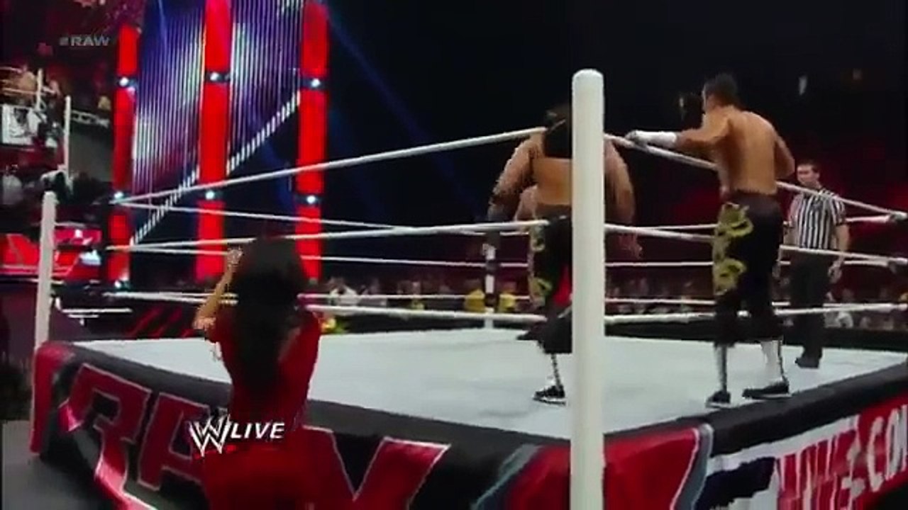 The Great Khali vs Epico