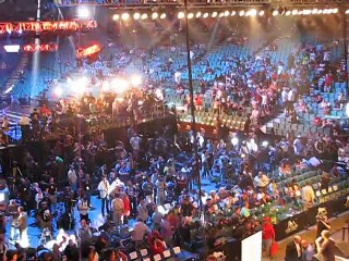 Sfeerbeeld van de Grand Arena anderhalf uur voor de start van de weging