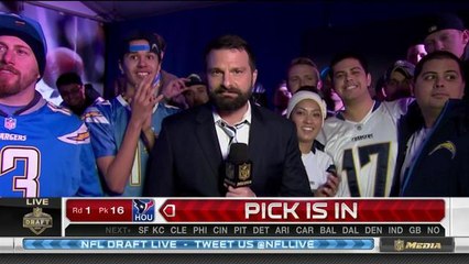 Shek hangs with Chargers fans