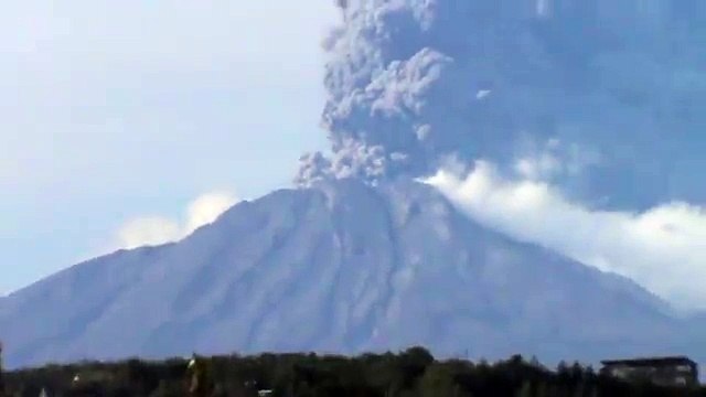 Erupción volcán calbuco Chile por tercera vez