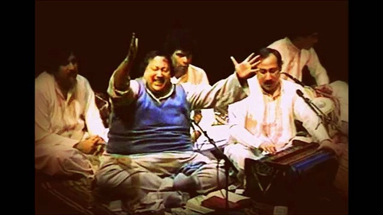 Hun Piala Rakh De Ik Pase Aj Nazran Nal Pila Saqi - Nusrat Fateh Ali Khan Qawwal