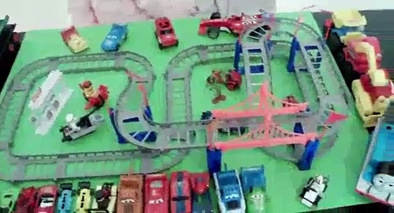 Toy Race Cars on Tracks - Crash Cars for Kids Disney Pixar Cars Spiderman