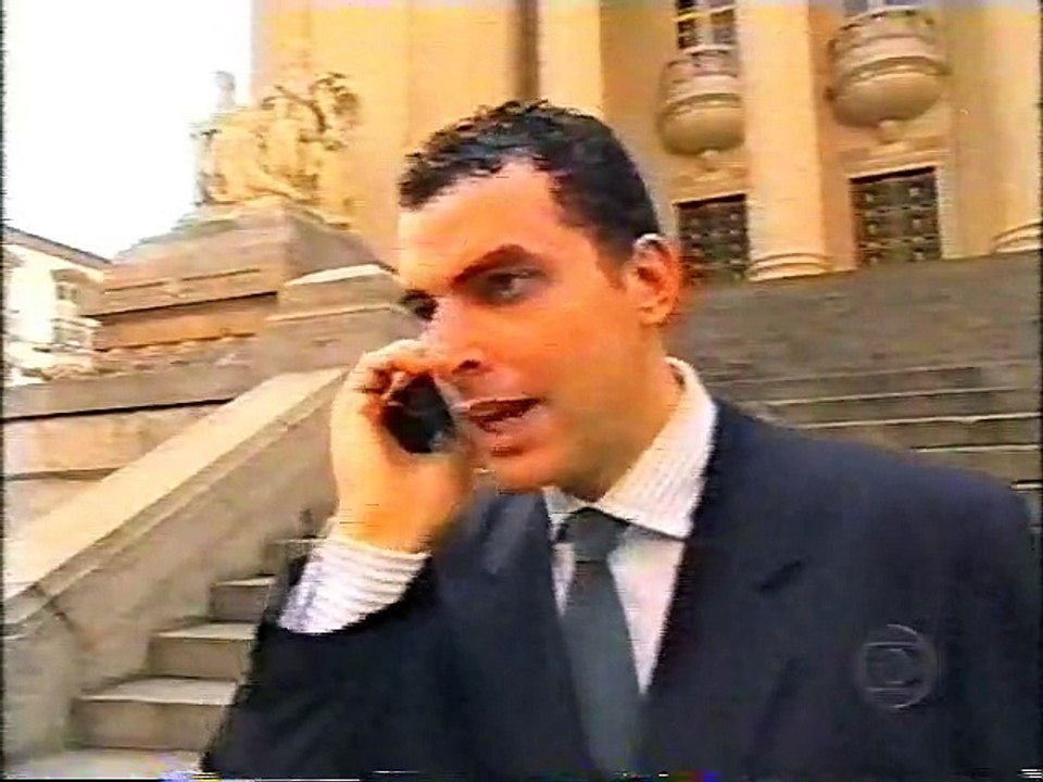 Desejos de Mulher 79 - Bruno quer fugir com Andréa, mas ela o en
