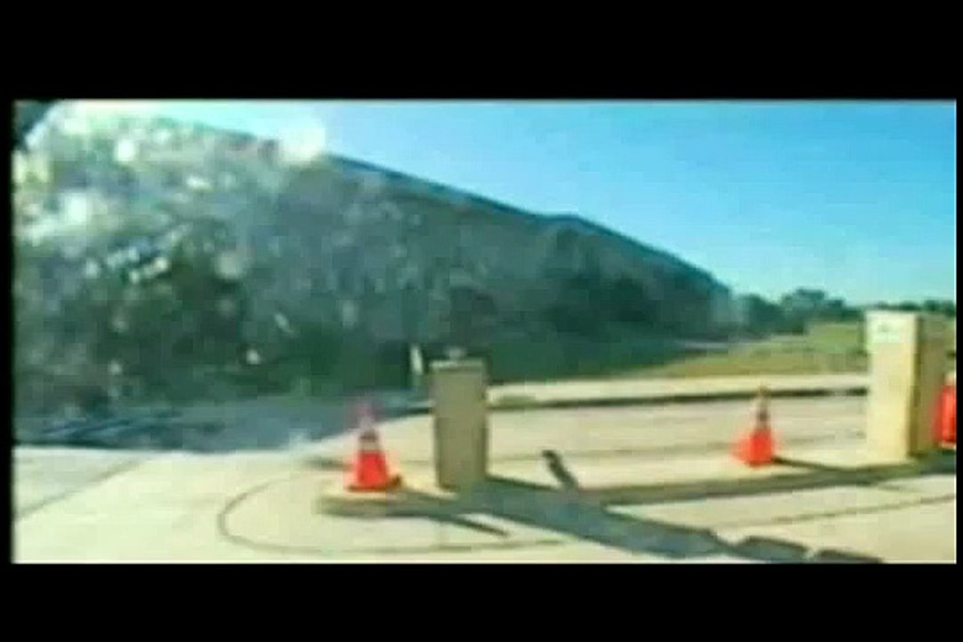 Flight 77 Hits Pentagon (camera 1)