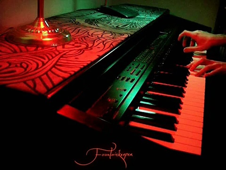 R2-D2 We Wish You A Merry Christmas - Piano Cover