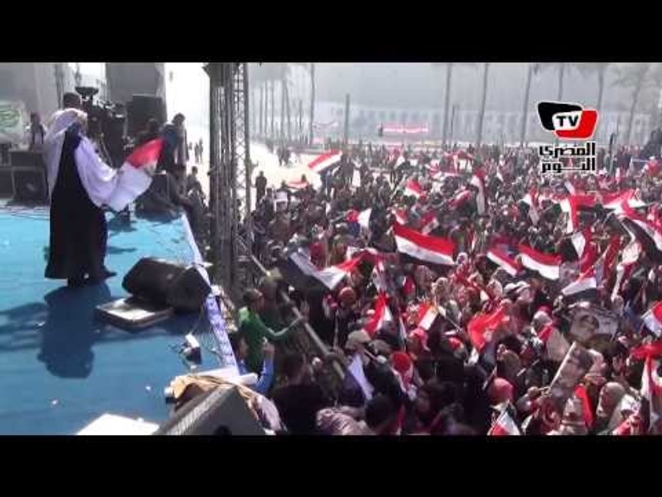 الآلاف يتوافدون على «التحرير» في الذكرى الثالثة...