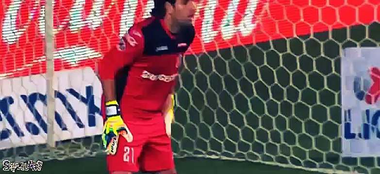 Gol Ronaldinho - Monarcas Morelia vs Queretaro 1-2 Liga MX 01-05-2015 HD
