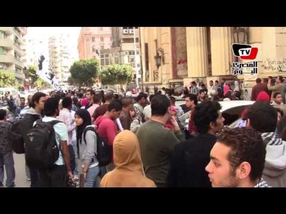 نشطاء وقوى ثورية يحتشدون أمام محكمة عابدين تضامنا مع معتقلي «الشورى»