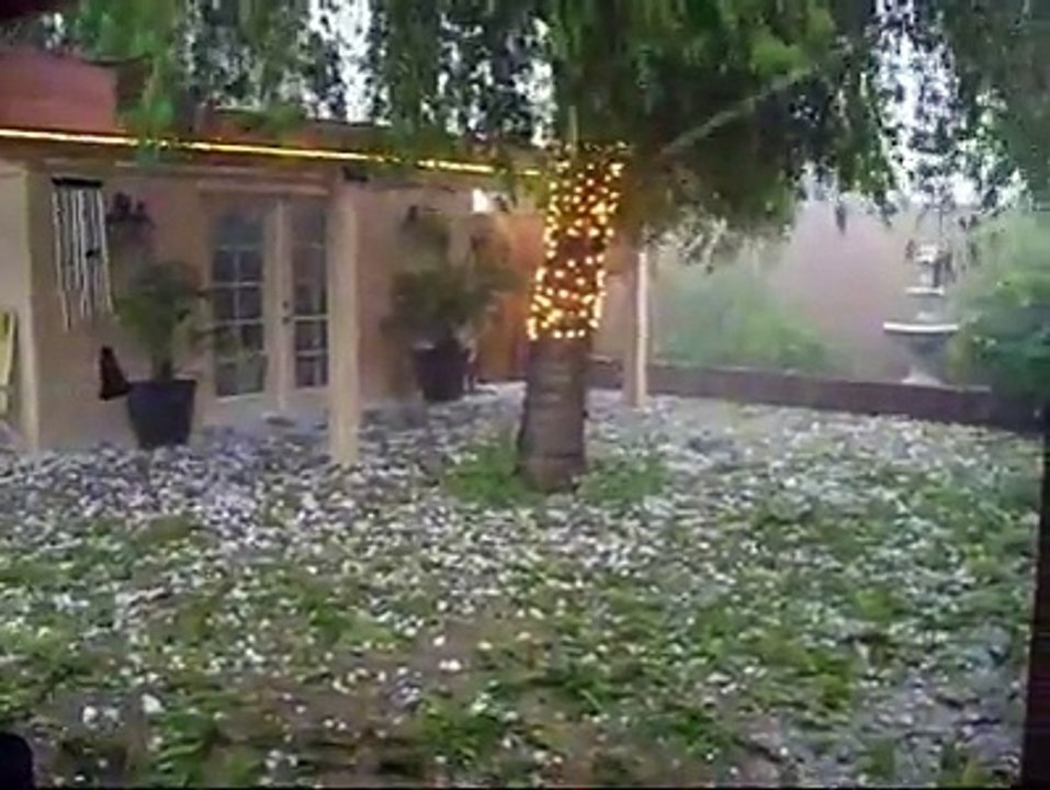 snow fall scene
