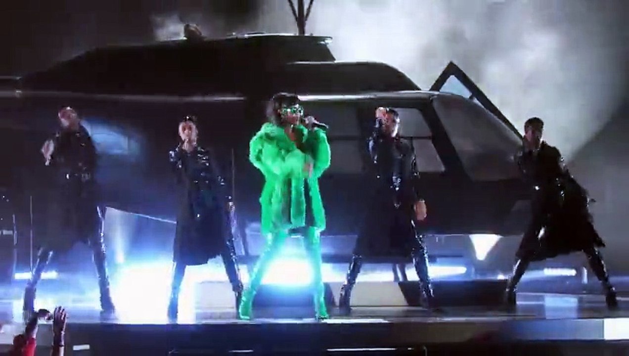 Bitch Better Have My Money (Live At The 2015 iHeartRadio Music Awards) (Explicit)