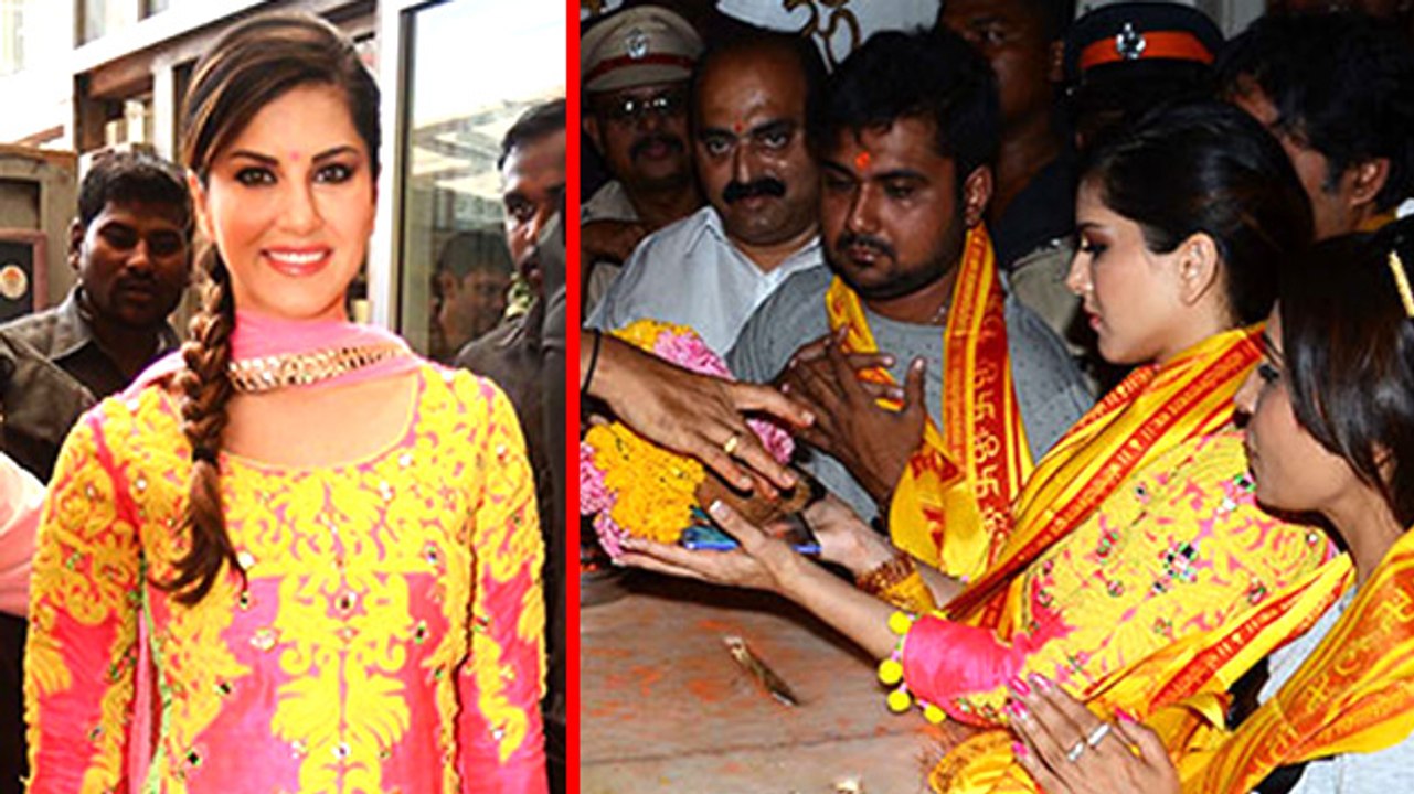 Sunny Leone Visits Siddhivinayak Temple