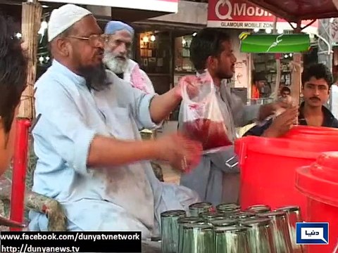 Dunya News - Sukkur: Citizens start drinking Tamarind juice to counter heat