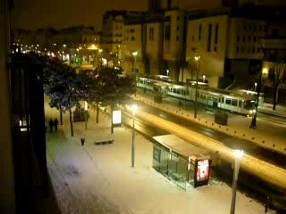 Nantes sous la neige de nuit
