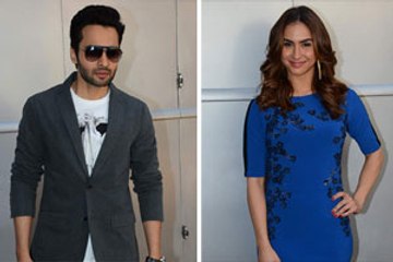 For me Arshad Warsi is God: Jackky Bhagnani