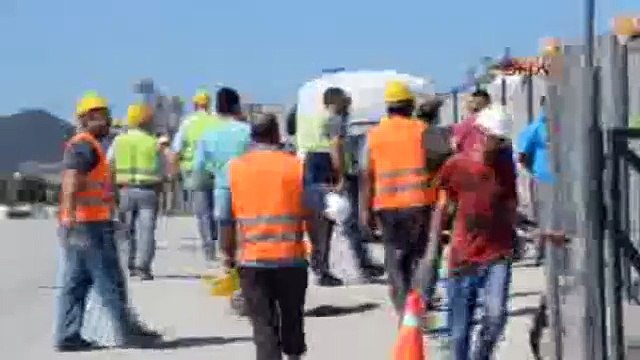 Otel İnşaatında İskele Çöktü: 4 İşçi Yaralı