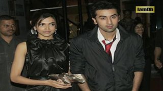 Deepika Padukone & Ranbir Kapoor In Same Car at Mid Night Leaked Video