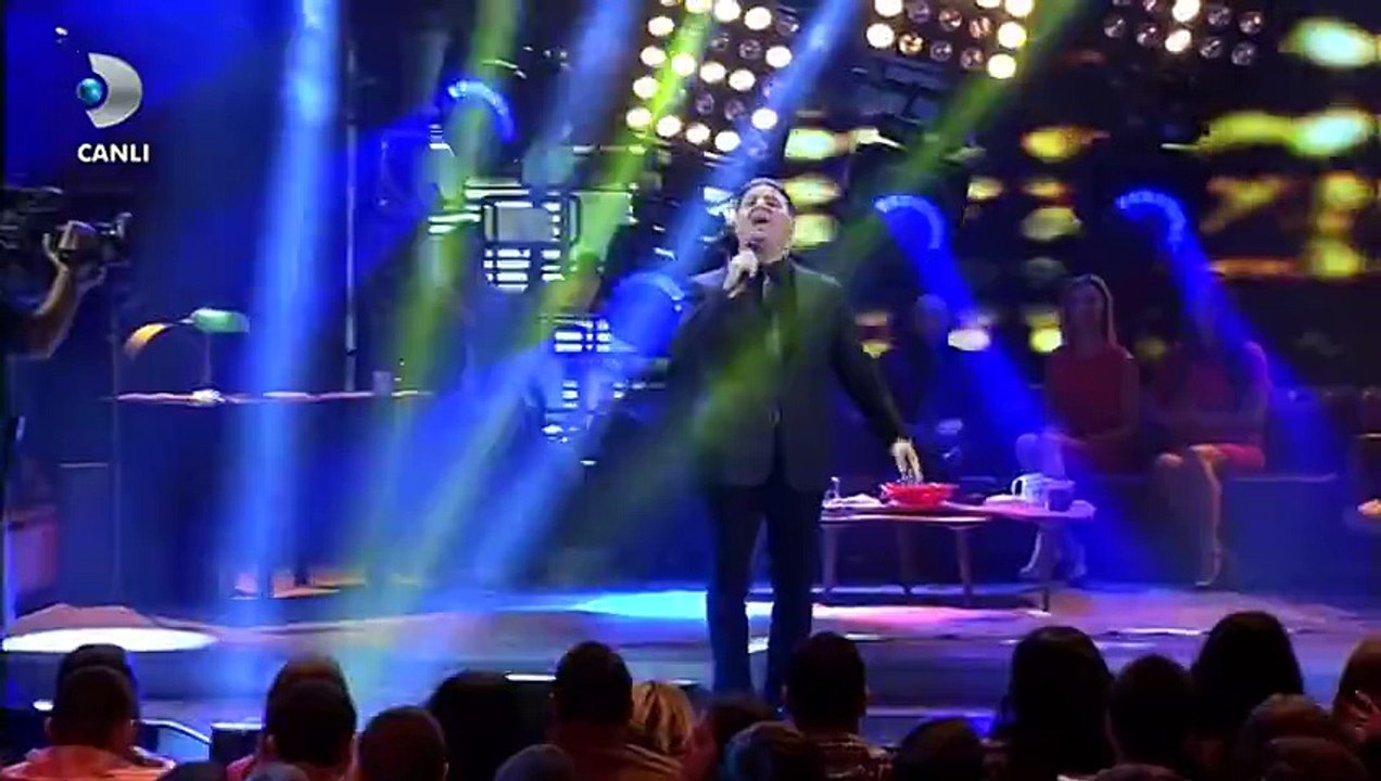 Kubat - Yanıyorum Hele - bahçe duvarından aştım{ Beyaz Show } 2015    /bay-seko