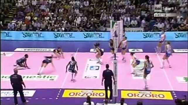 SET 4 Villa Cortese-Bergamo - Gara5 Finale Findomestic Volley Cup - Stagione 2010/11