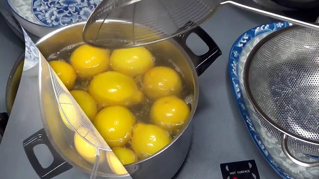 طريقة عمل الليمون المخلل Pickled Lemons